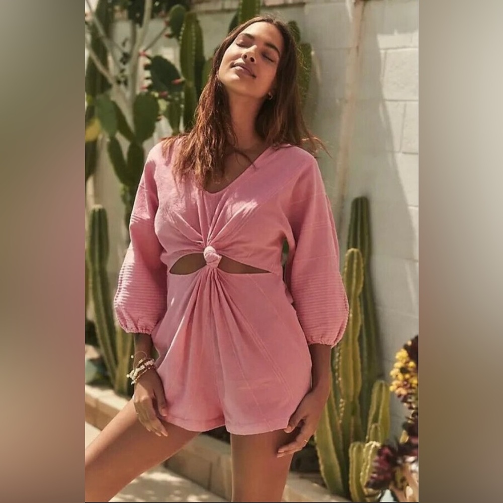 FREE PEOPLE knotty but nice romper size s worn once!